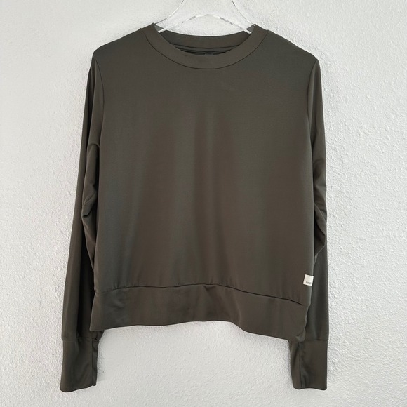 Vuori Tops - Vuori Daydream Crew Womens Medium Olive Green Long Sleeve Athleisure